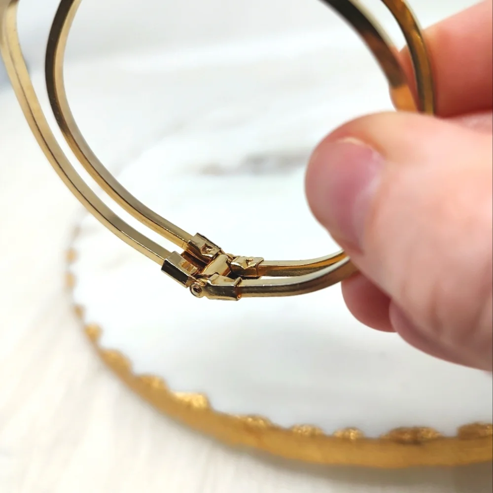 Elegant Gold and Aurora Borealis Magnetic Clasp Bracelet